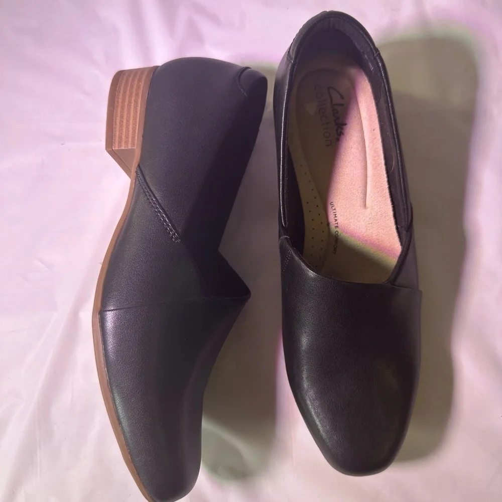Clarks Women's Elegant Black Flats